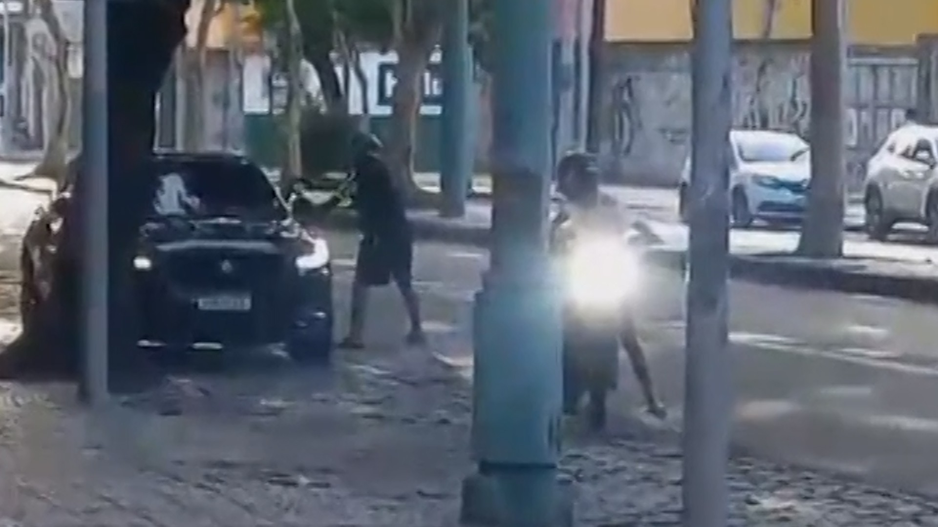 PM reage a tentativa de assalto em Vila Isabel; veja vídeo