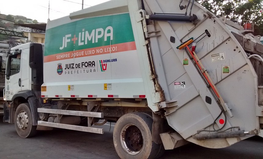 Gari que se feriu após cair de caminhão de lixo em Juiz de Fora vai receber indenização de R$ 7 mil