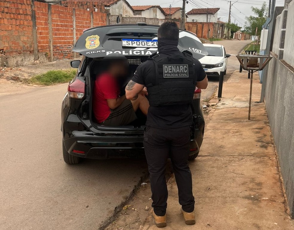 Os suspeitos devem responder pelos crimes de tráfico de drogas e associação para o tráfico — Foto: Reprodução