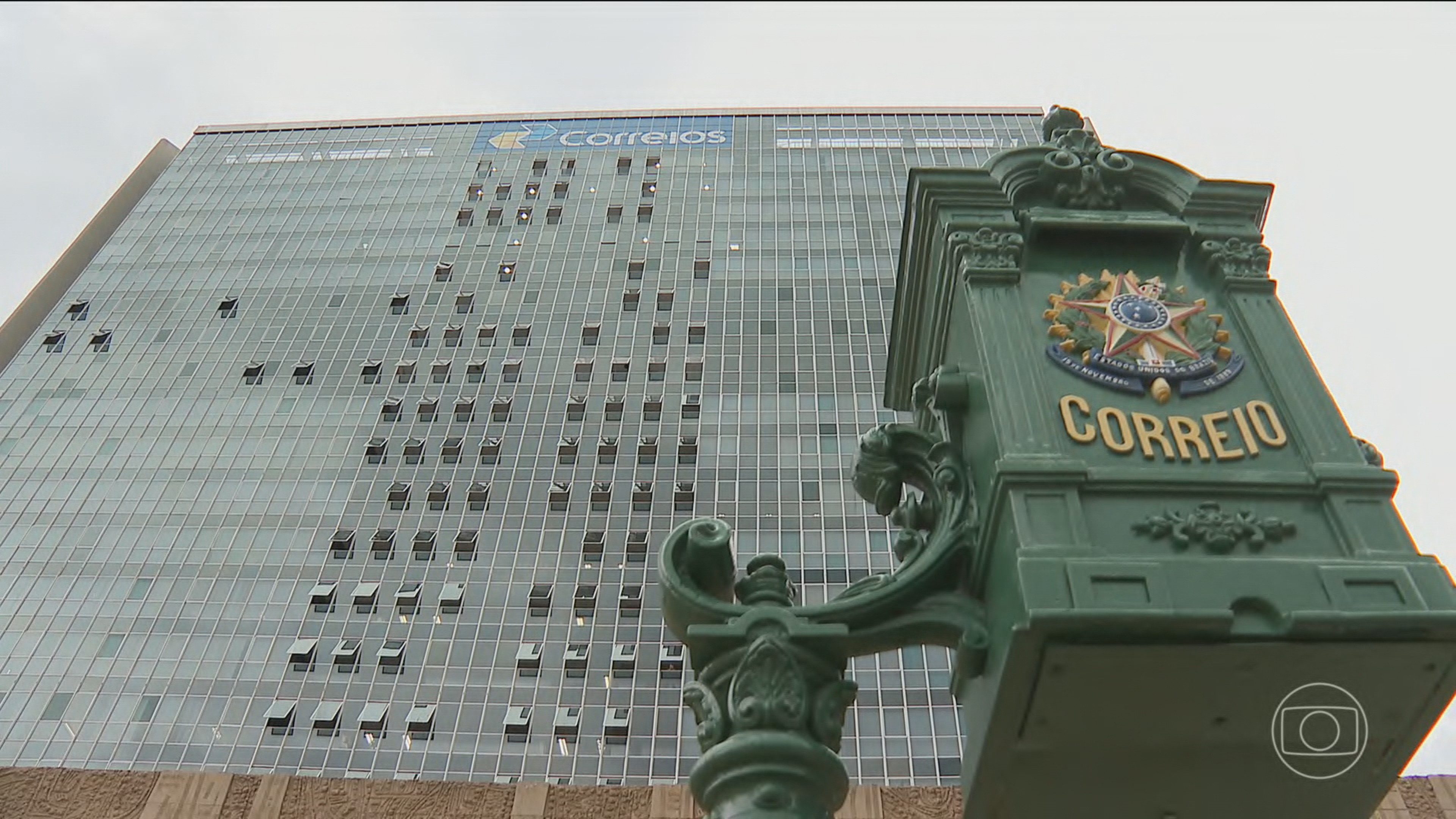 Correios vão precisar de mais R$ 8 bilhões em 2026; plano de reestruturação prevê 15 mil demissões e mil agências fechadas