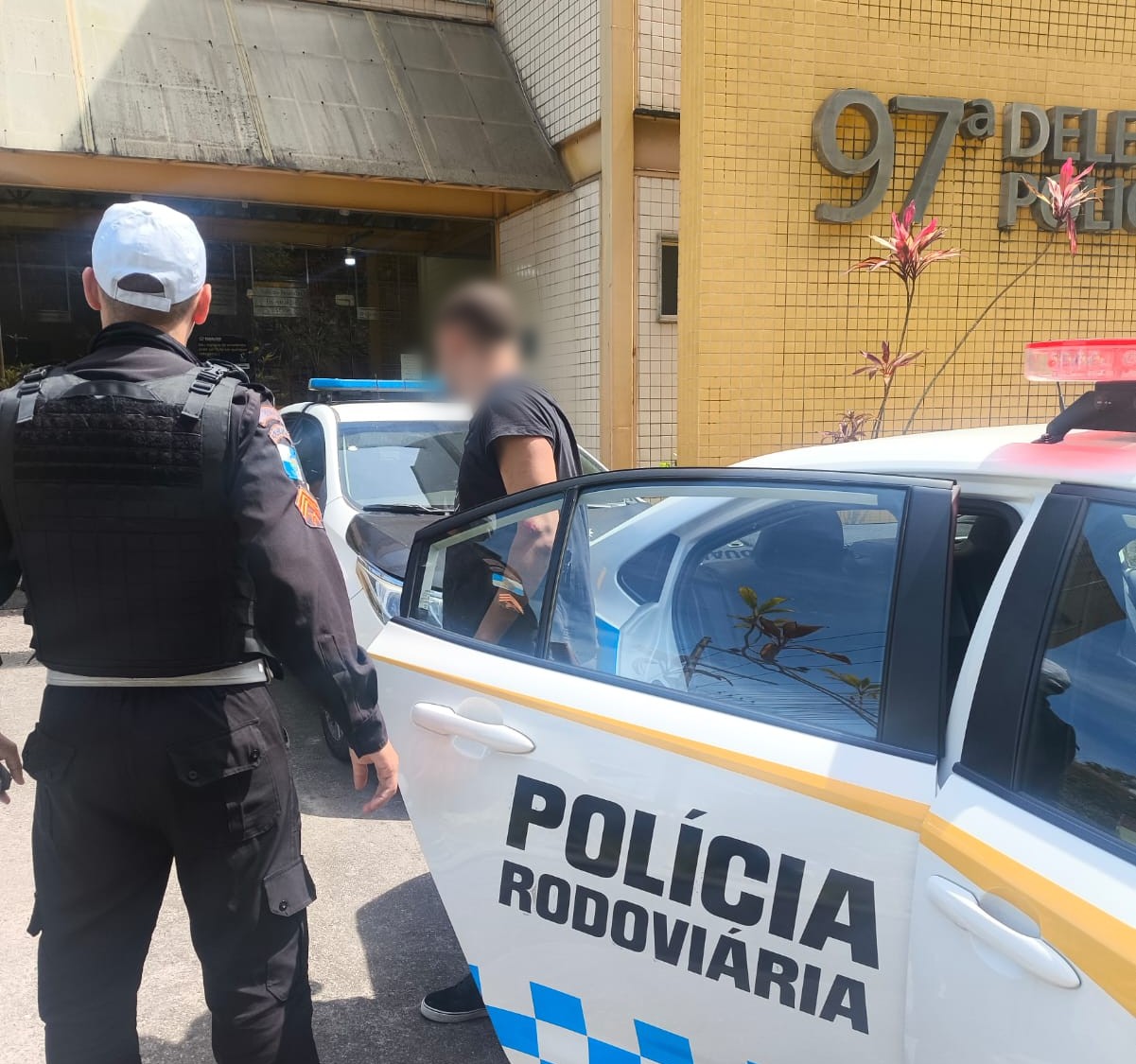 Mulher é atropelada por motorista embriagado em Mendes