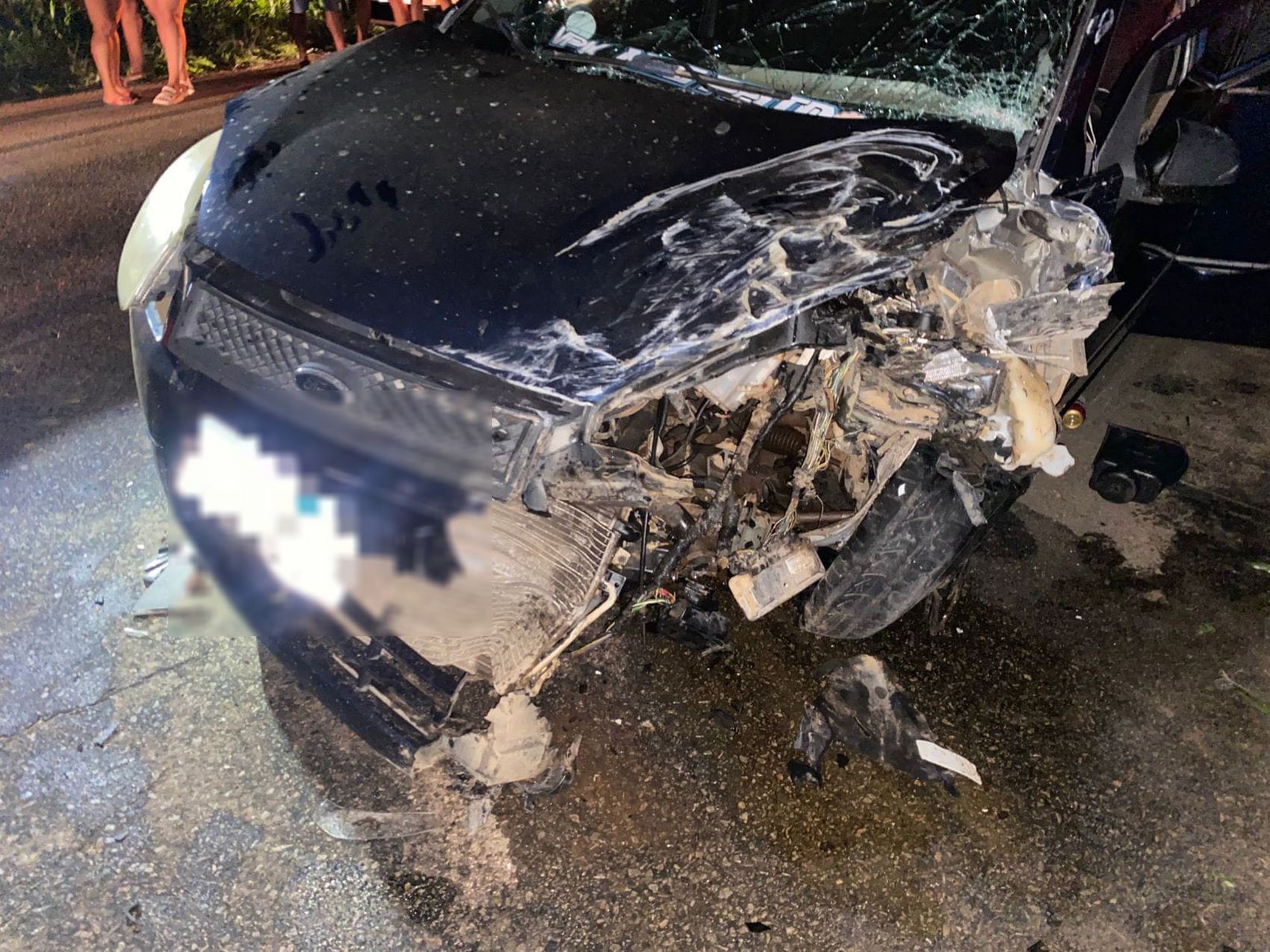 Condutor morre e outro fica ferido após carro e caminhonete baterem de frente na rodovia SE-160 em Itabi