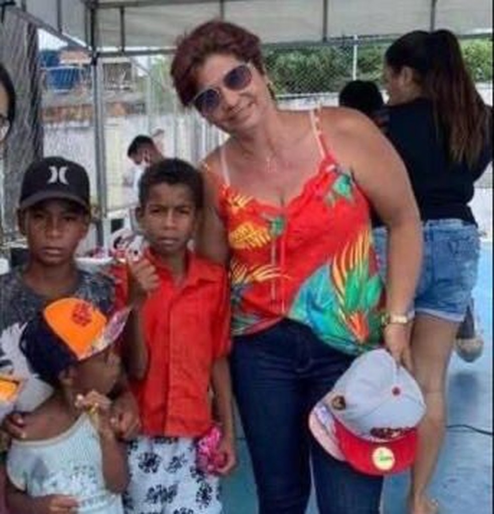 Mulher adotou três filhos da amiga na Bahia — Foto: Acervo pessoal