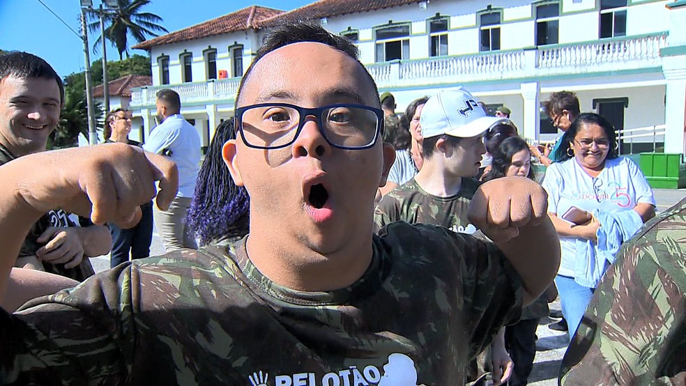 Caio participa do projeto Pelotão 21 — Foto: Reprodução/TV Gazeta