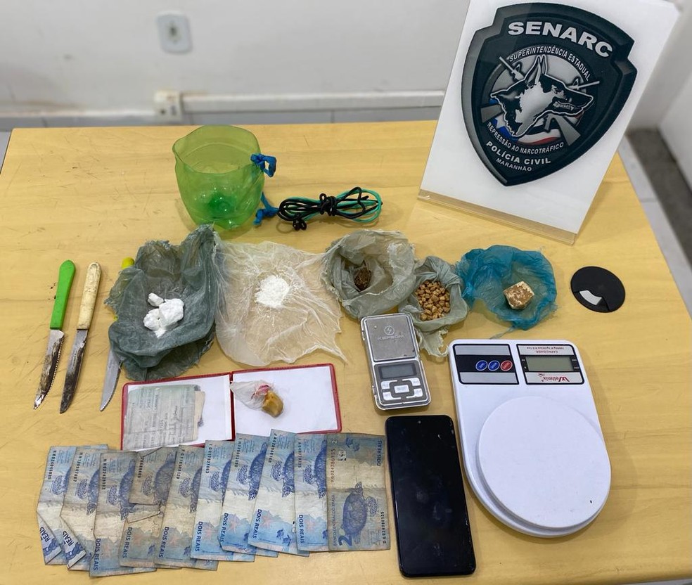 Homem é preso vendendo drogas com garrafa amarrada a fio em São Luís — Foto: Divulgação/Polícia Civil