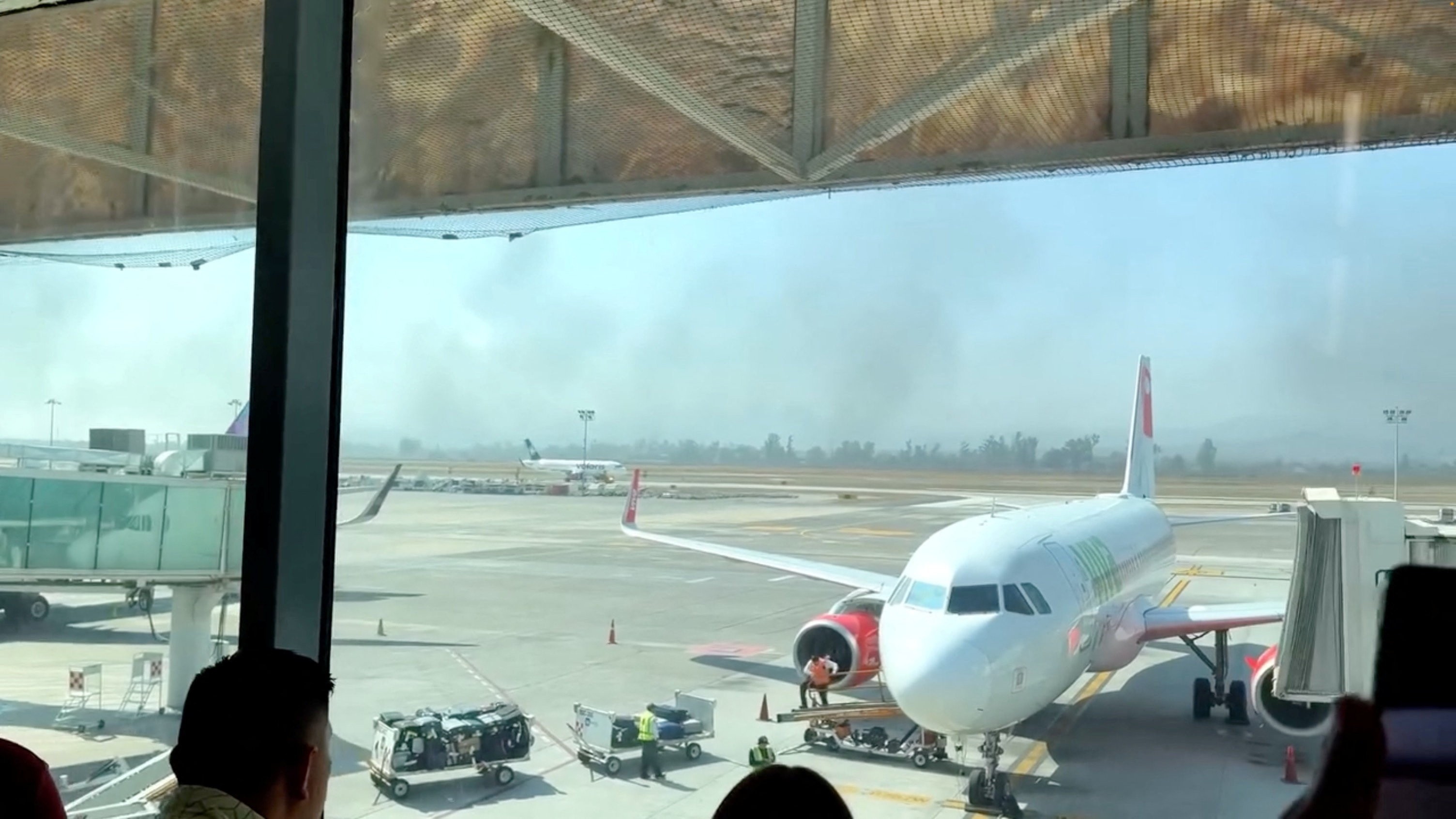 VÍDEO mostra desespero e correria no aeroporto de Guadalajara, no México, após ataque a tiros