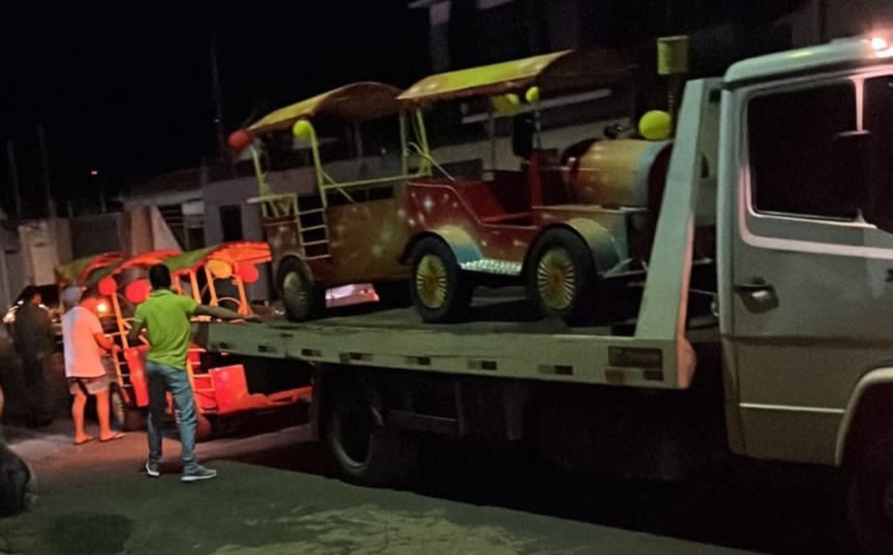 Apreensão do veículo ocorreu na noite de domingo (21) — Foto: Tribuna Informa/Divulgação