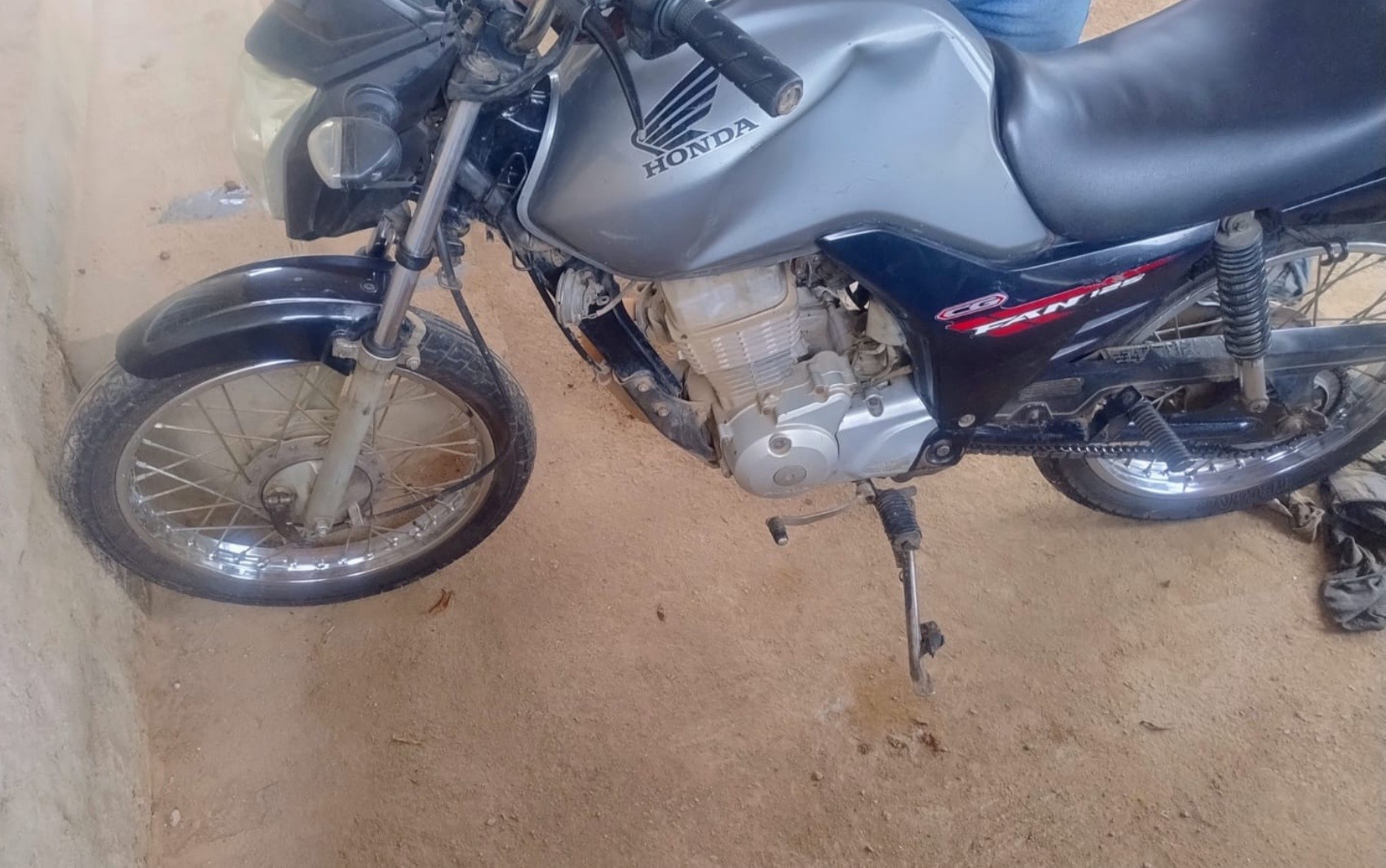 Caso Joice Batiston: VÍDEO mostra jovem embarcando em moto por aplicativo antes de ser encontrada ferida em MG