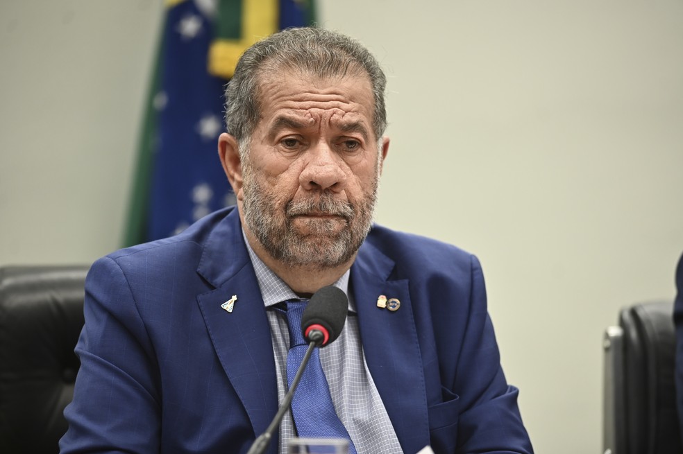 Ministro da Previdência, Carlos Lupi, fala Comissão de Previdência, Assistência Social da Câmara sobre as fraudes do INSS. — Foto: Ton Molina/FotoArena/Estadão Conteúdo