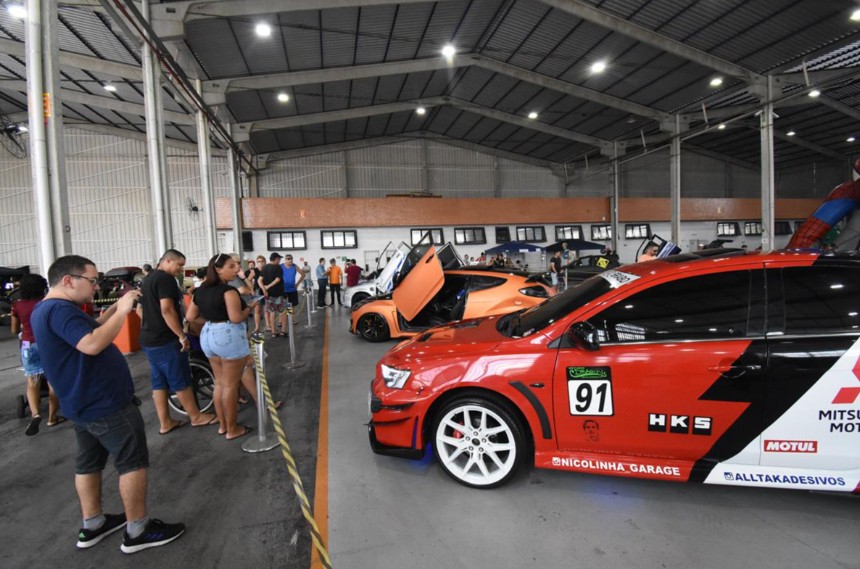 Praia Grande recebe encontro de carros tunados com atrações e entrada gratuita; saiba mais 