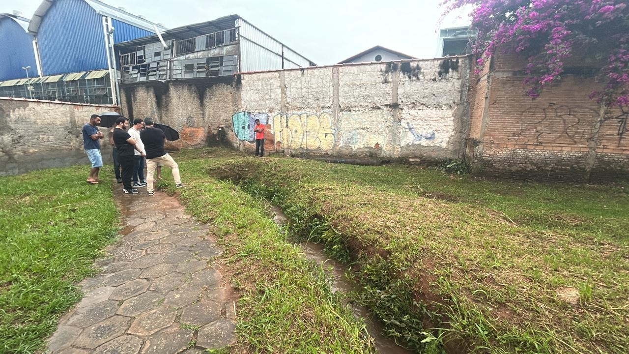 Corpo de criança que foi levada pela correnteza e desapareceu em córrego é encontrado em MG