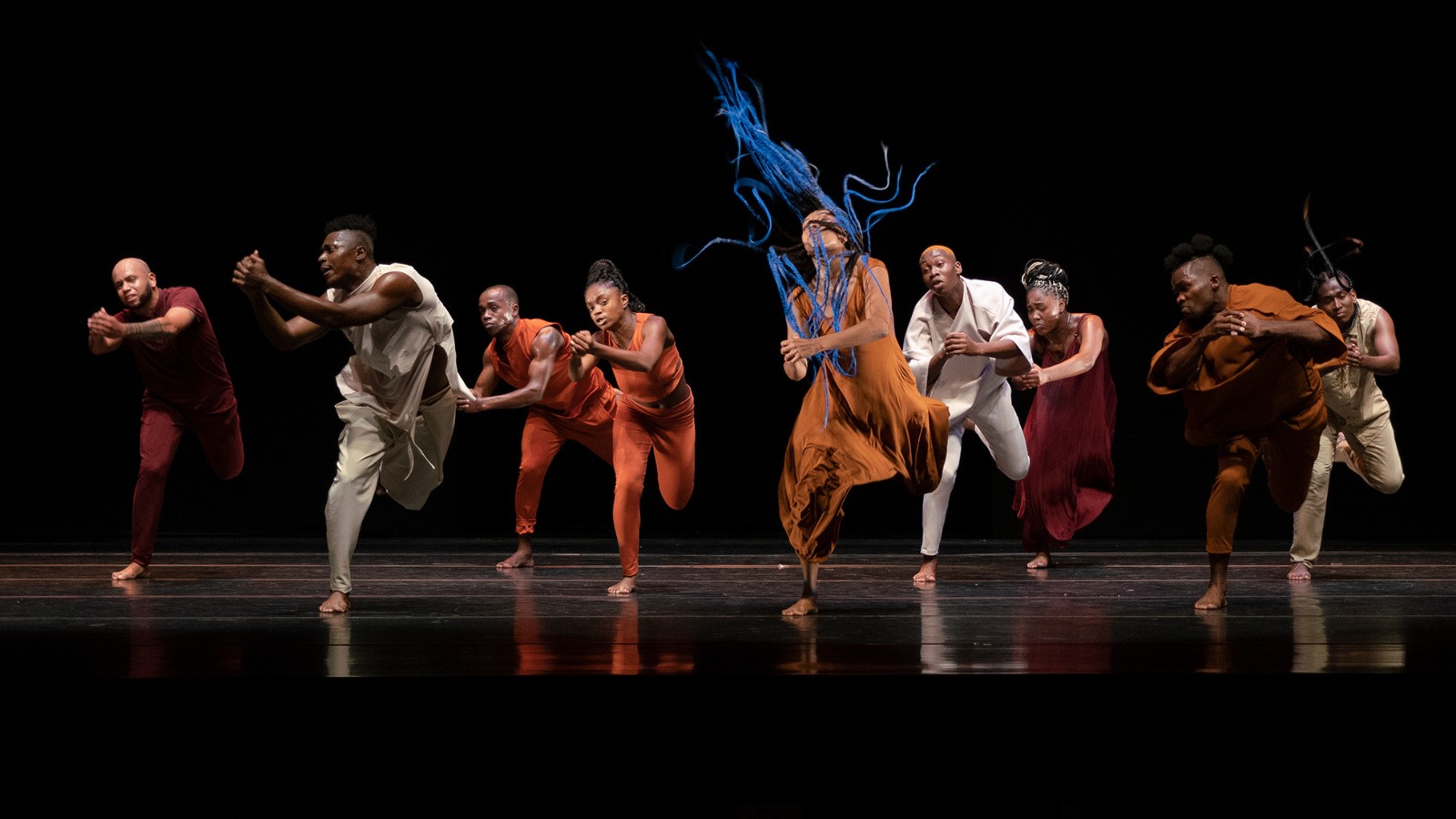 Teatro Castro Mendes recebe espetáculos internacionais da 14ª Bienal Sesc de Dança