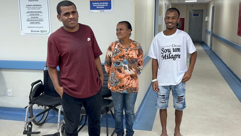 Carpinteiro que teve estaca cravada no crânio recebe alta — Foto: Rafael Nascimento/g1 Rio