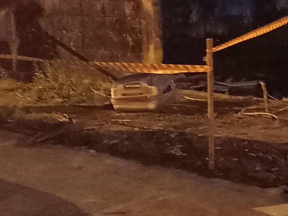 Mulher é encontrada morta dentro de mala de viagem no litoral de SP; VÍDEO