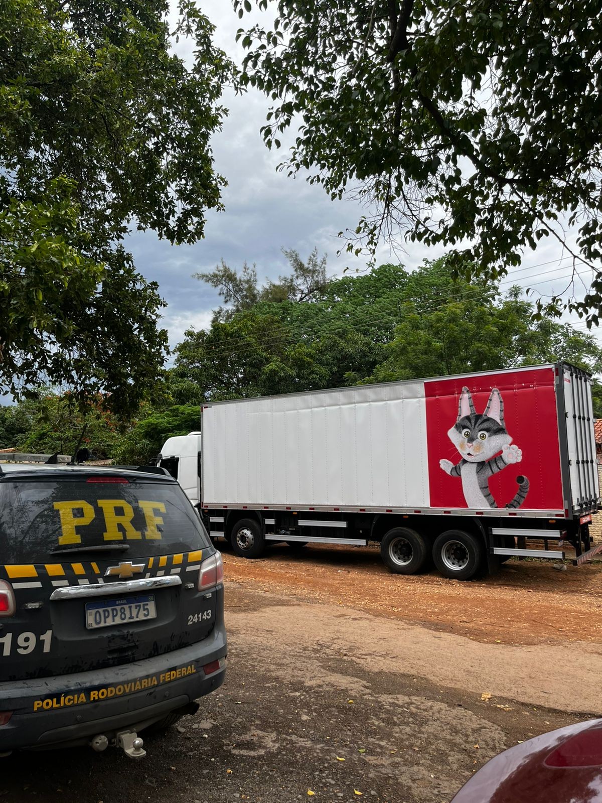 Caminhão furtado em Bom Despacho é recuperado em Montes Claros após PRF de folga identificar veículo em rua