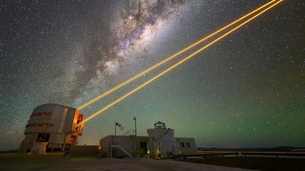 Observatório Europeu do Sul instala sistema de lasers para ampliar precisão de telescópios no Chile