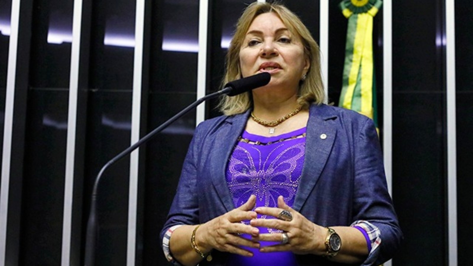 Quem é a deputada federal Gorete Pereira (MDB-CE), alvo de tornozeleira eletrônica em operação da PF