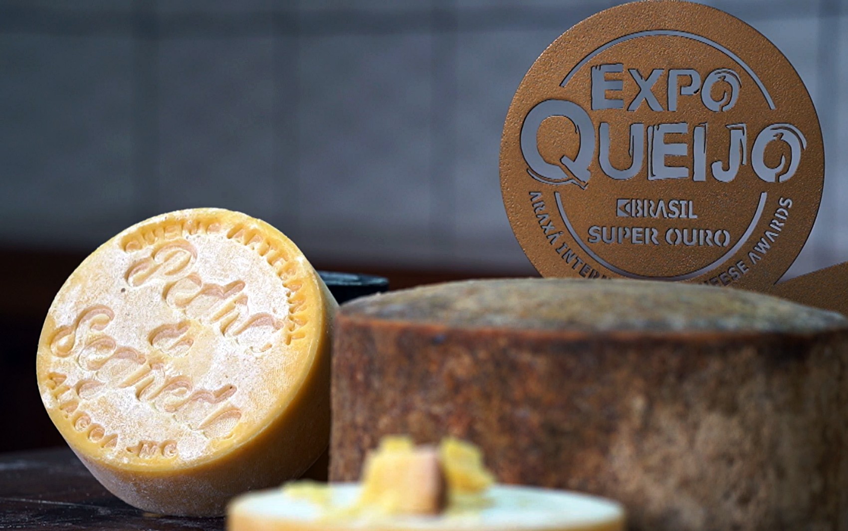 Queijo artesanal mineiro gera fila de clientes após desbancar 16 países em concurso internacional: 'Um ano de espera'