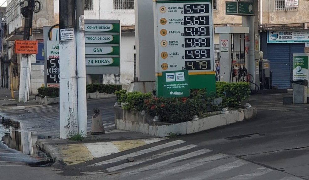 Posto de combustível em Cariacica (ES) já com aumento no preço da gasolina no dia 1º de junho — Foto: Divulgação