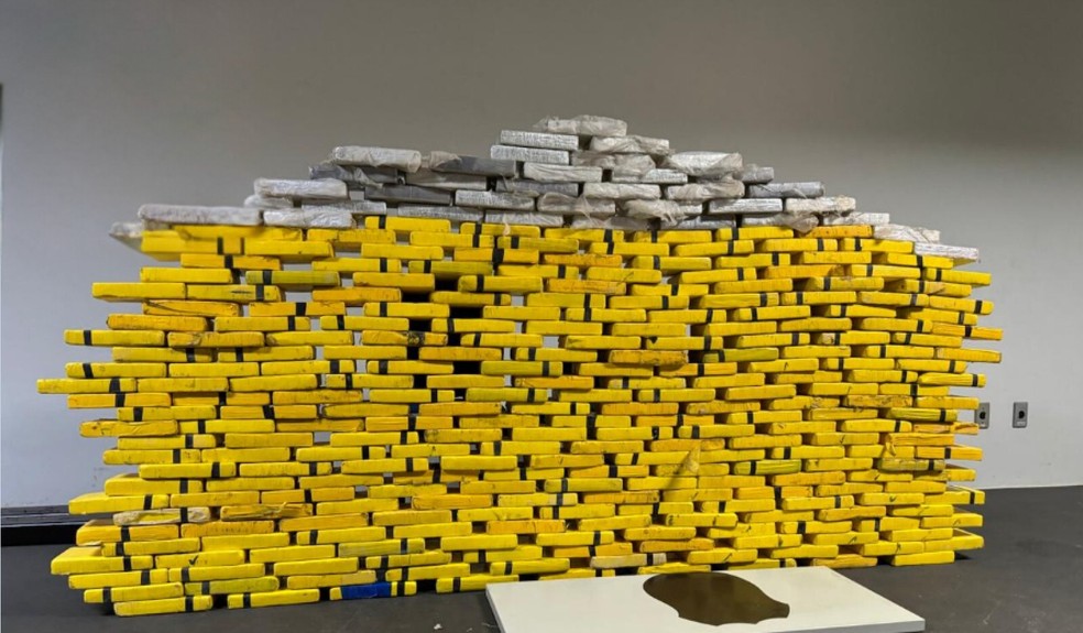 drogas apreendidas pasta base cocaína uberlândia mg ficco pf — Foto: Ficco/Divulgação