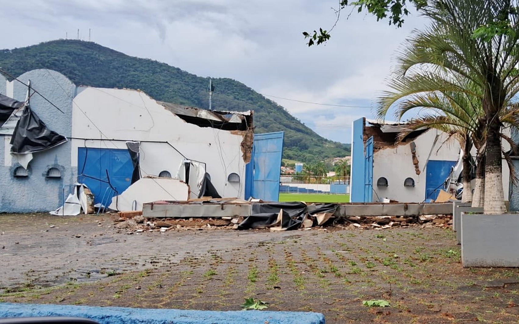 Imóveis seguem sem energia após temporal no Sul de Minas no sábado; fornecimento deve ser normalizado nesta segunda
