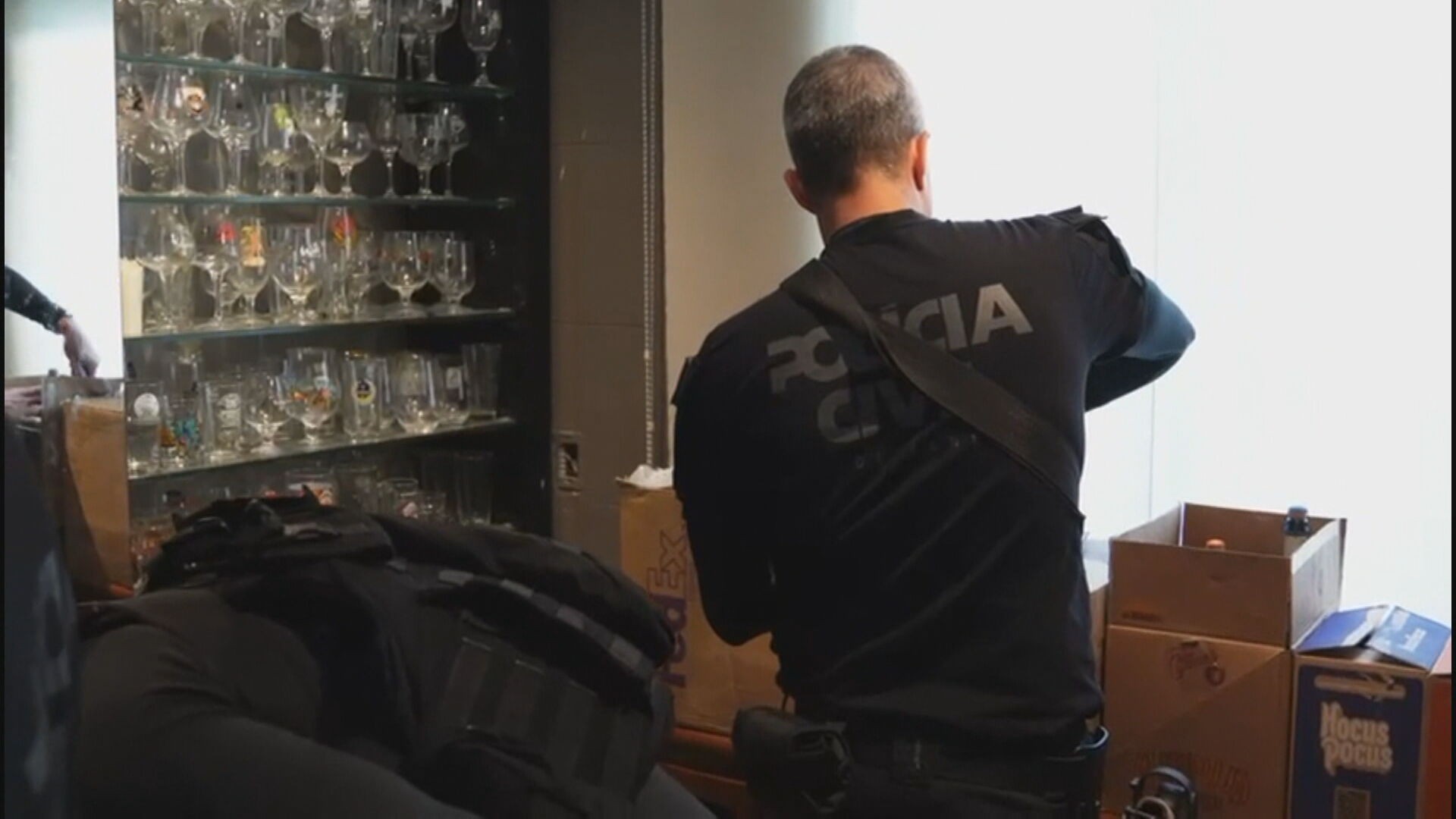 Homem é preso na Barra da Tijuca por desvio de bebidas de importadora