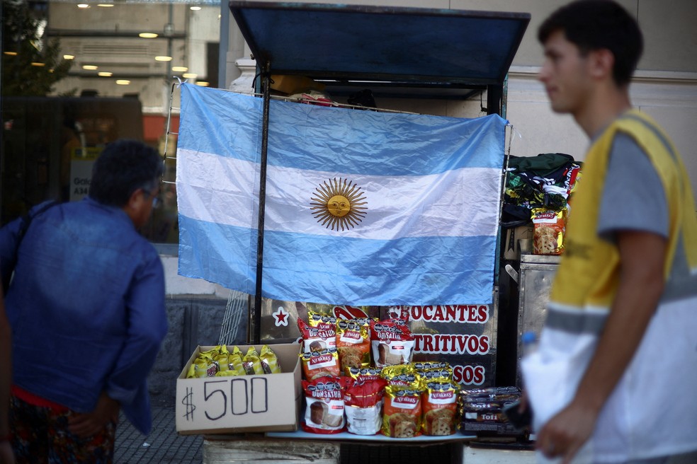 Inflação em dezembro na Argentina deve ser a mais alta desde 1990. — Foto: Reuters