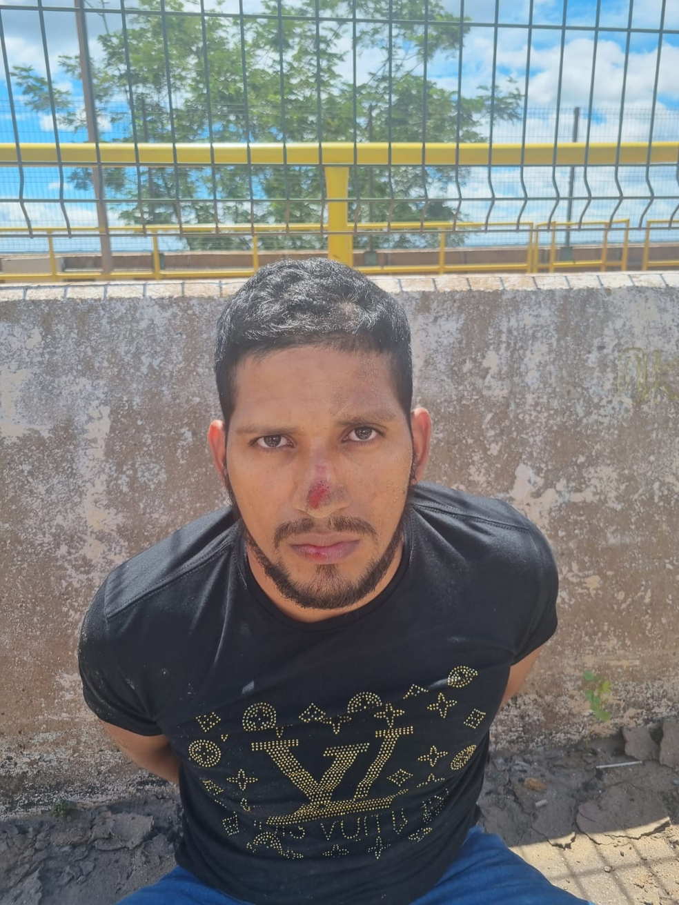 Rogério Mendonça, fugitivo do presídio de Mossoró, em foto após recaptura — Foto: PF/Divulgação