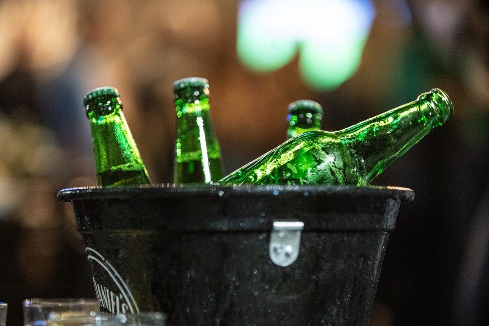 Teresina é a terceira capital que mais consome bebida alcoólica no Brasil; veja como pedir ajuda — Foto: Fábio Tito/g1