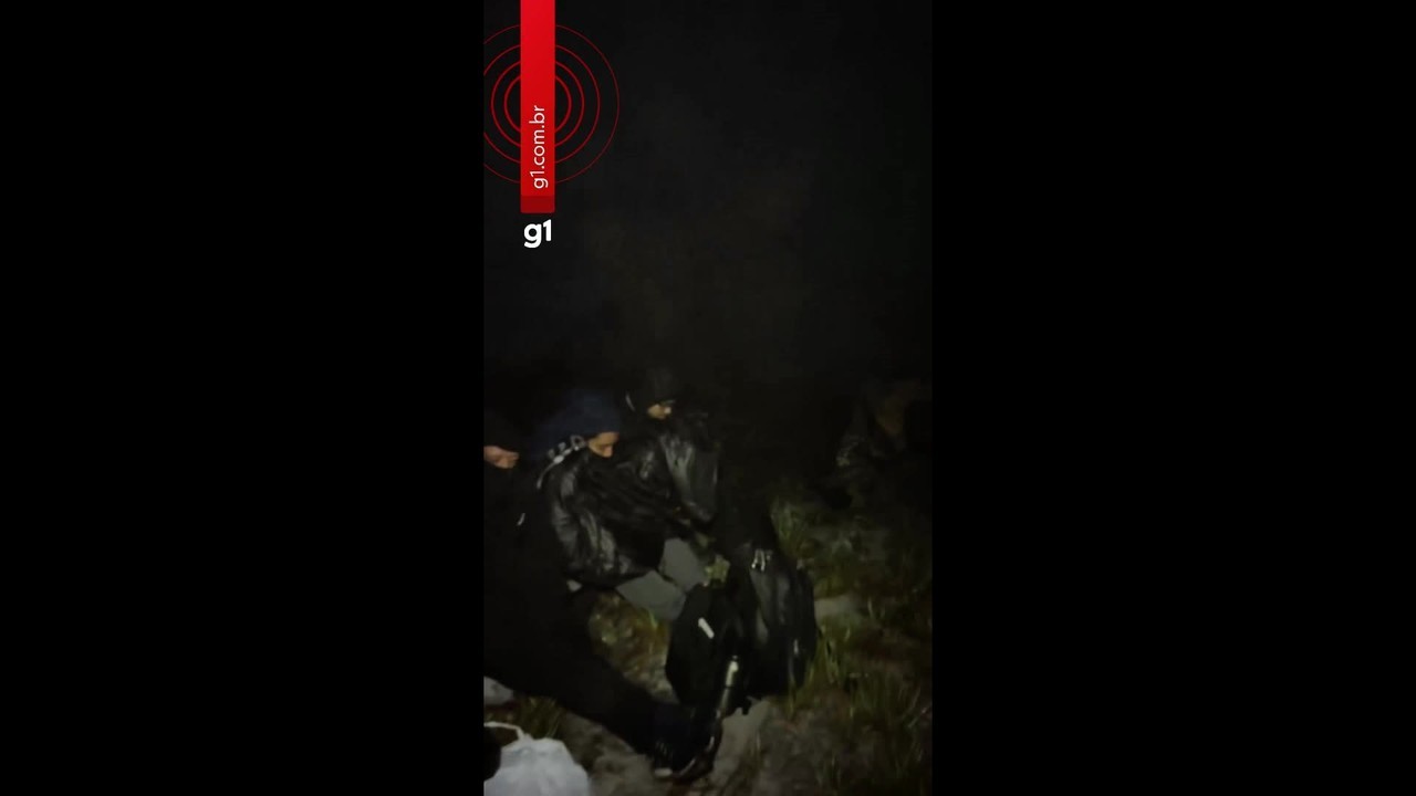 Trilheiros ficam 'presos' por duas horas em montanha de Minas devido a neblina e frio