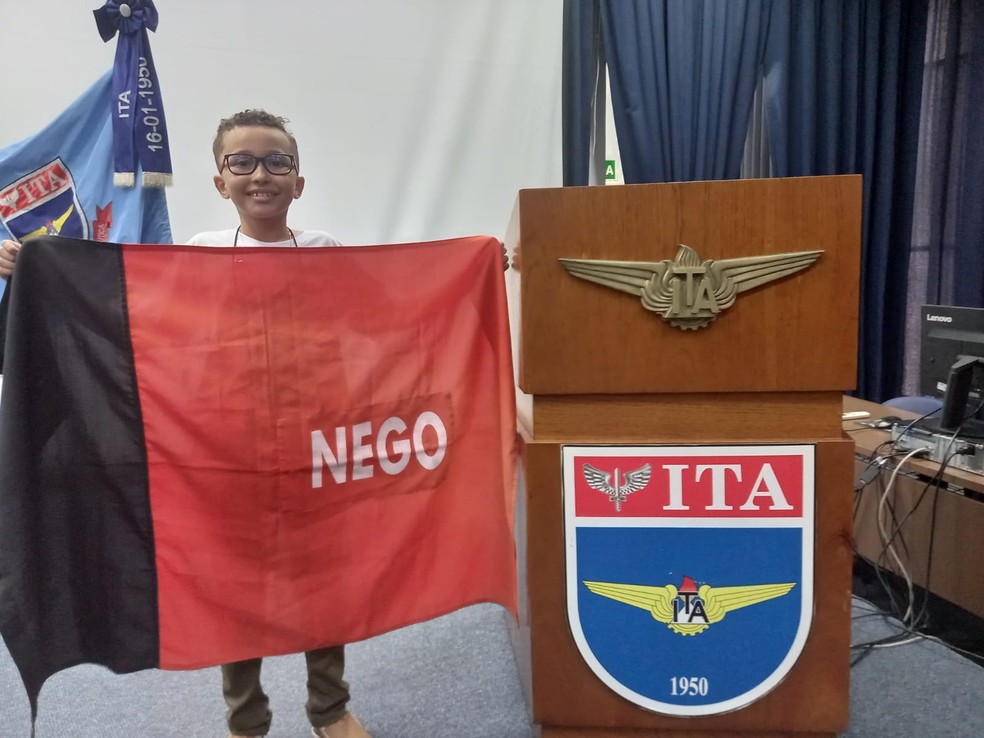 João Cícero tem 12 anos, e é um dos Embaixadores Mirins do MCTI, na Paraíba — Foto: Arquivo Pessoal/Chislene Oliveira