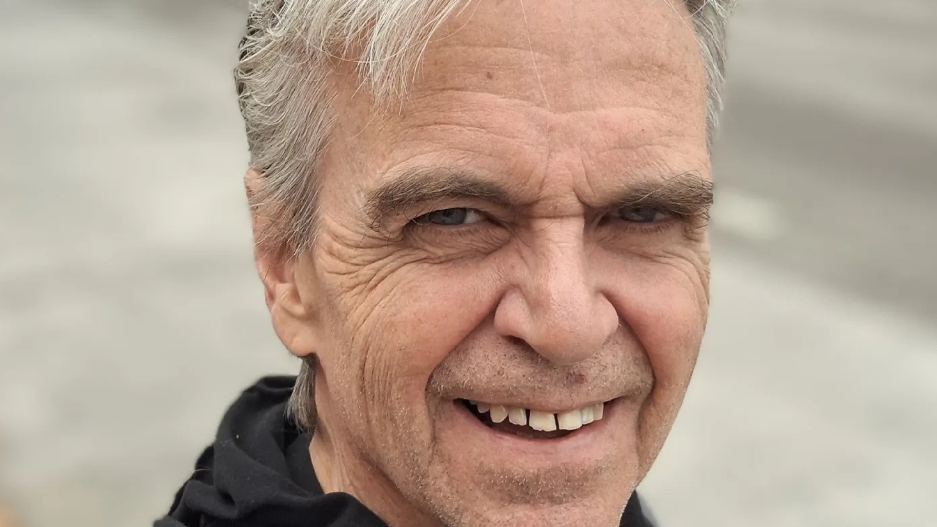 CW Morgan, ator da franquia 'Pânico', morre aos 72 anos | G1