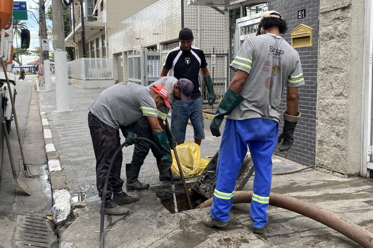 São Vicente, SP, inicia teste de fumaça para identificar irregularidades na rede de esgoto; entenda 