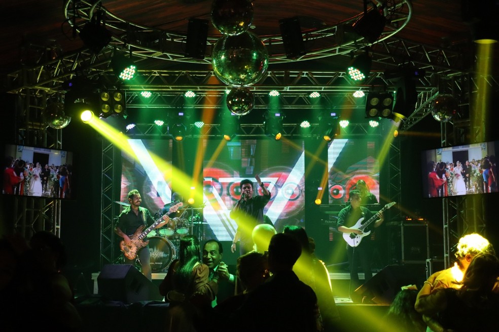 9 de 29
Banda Frisson anima as noites de folia e matin&ecirc;s com personagens em Guarant&atilde; &mdash; Foto: Reprodu&ccedil;&atilde;o/Banda Frisson/Facebook