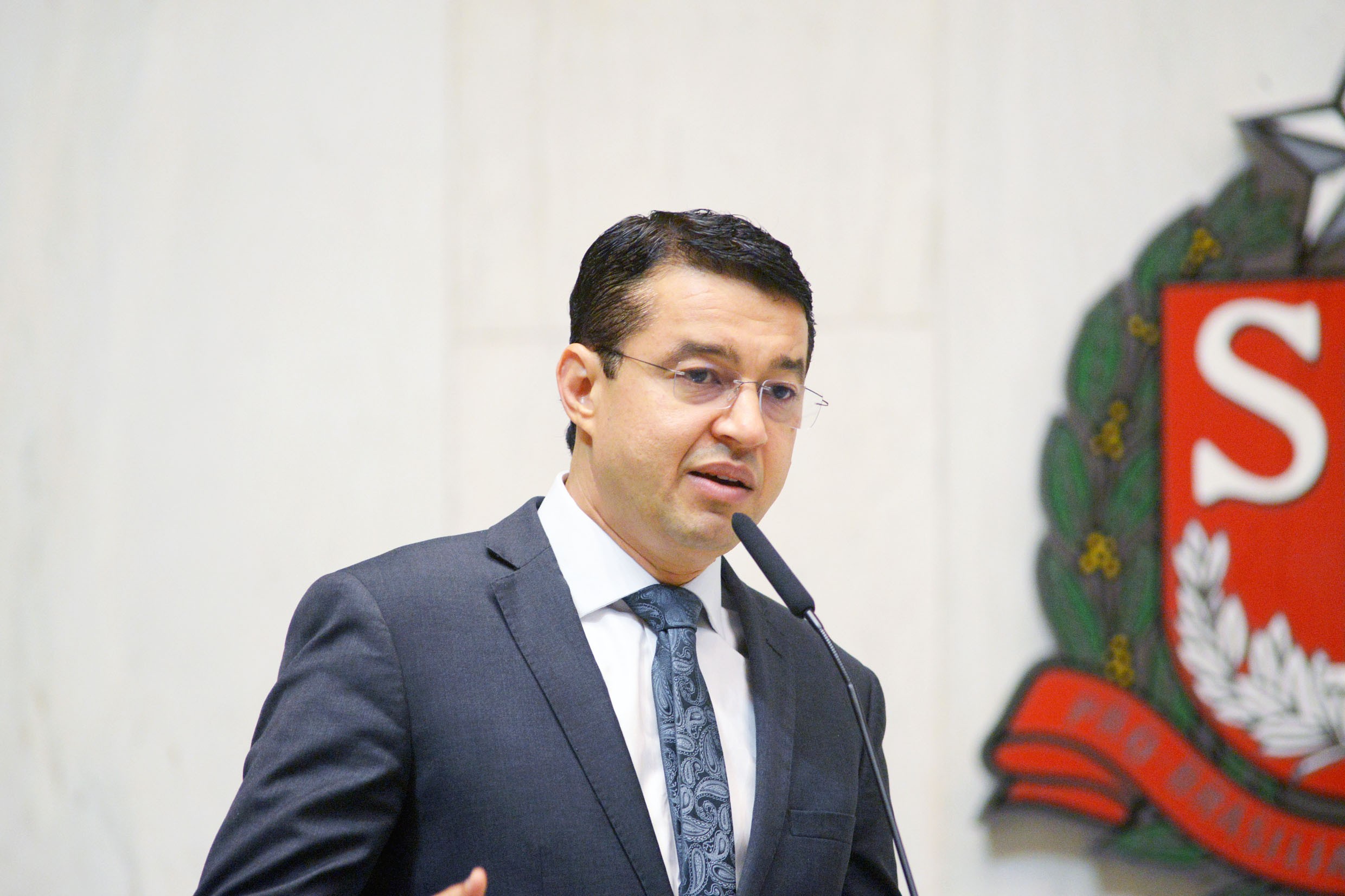 Carlos Cezar renuncia mandato na Alesp para assumir cargo no TCE; conheça trajetória do novo conselheiro 