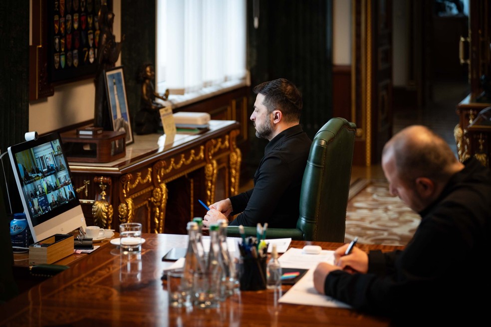 Zelensky em videoconferências nesta terça (27) — Foto: X / Reprodução