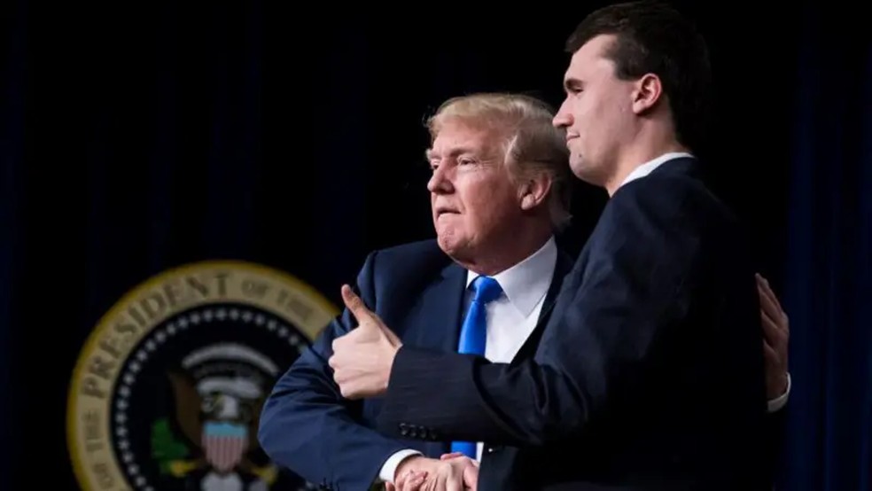 Charlie Kirk era apoiador de Donald Trump e fez um apelo ao seu governo por sanções contra o Brasil. — Foto: Getty Images via BBC