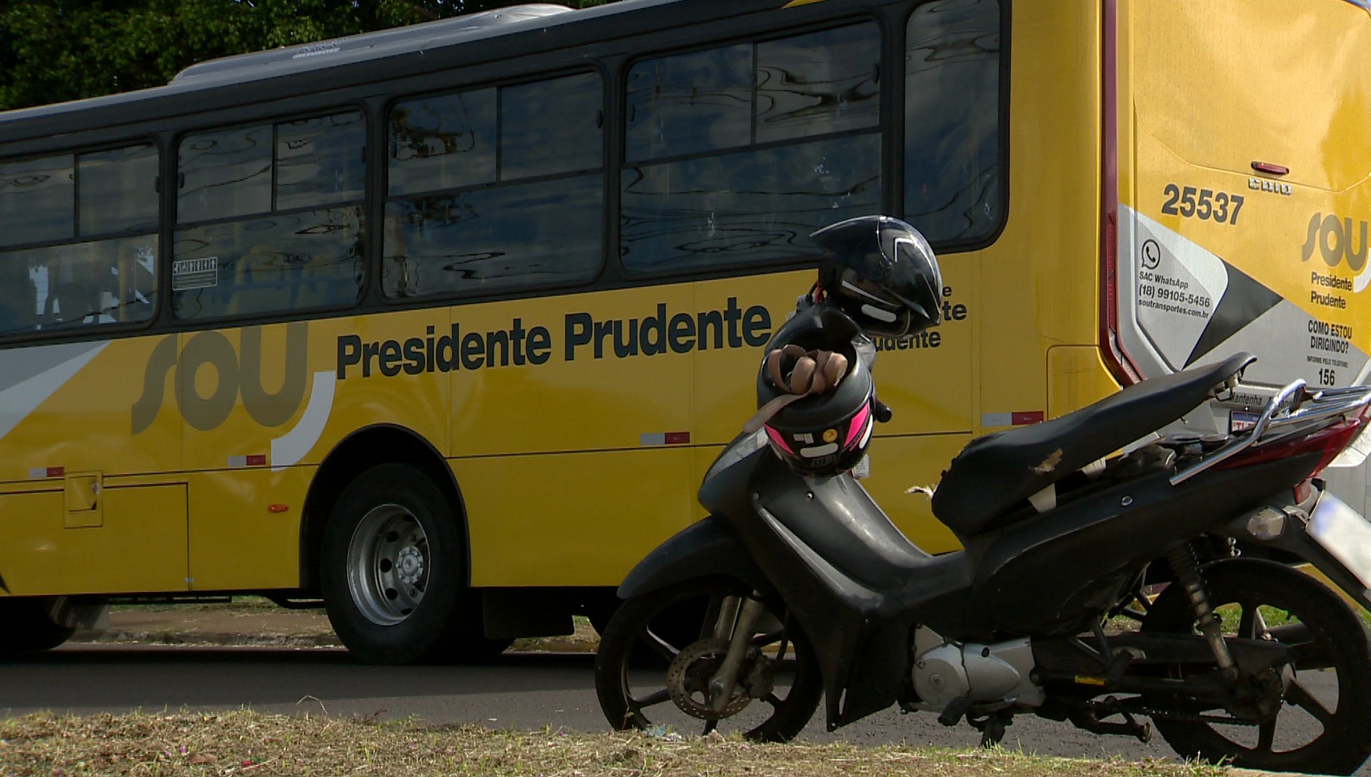 Passageira de motocicleta morre vítima de acidente com ônibus do transporte coletivo urbano em Presidente Prudente