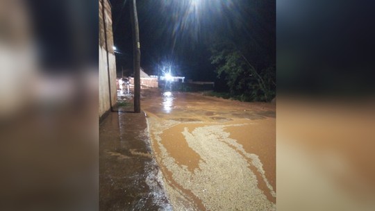 Moradores ficam ilhados após chuva em distrito de Capão Bonito