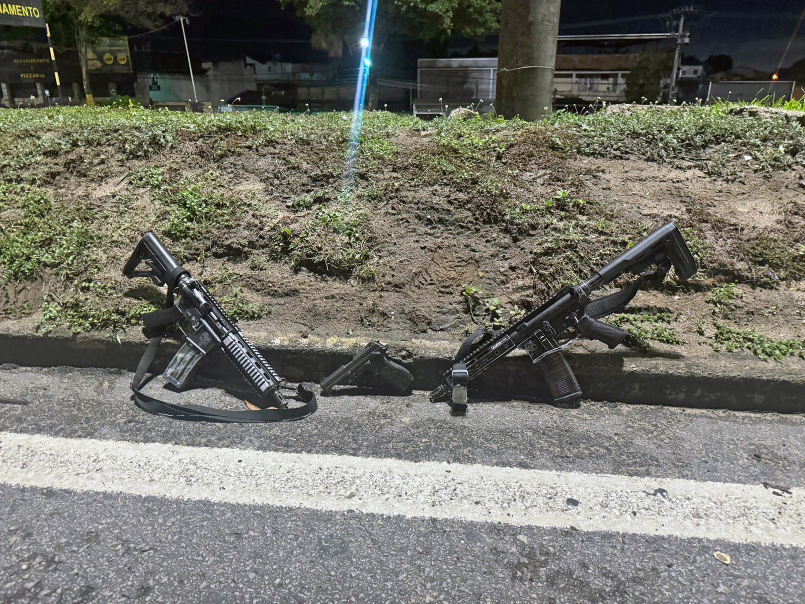 Operação Contenção, contra o Comando Vermelho, vai à Vila Kennedy; 3 são baleados