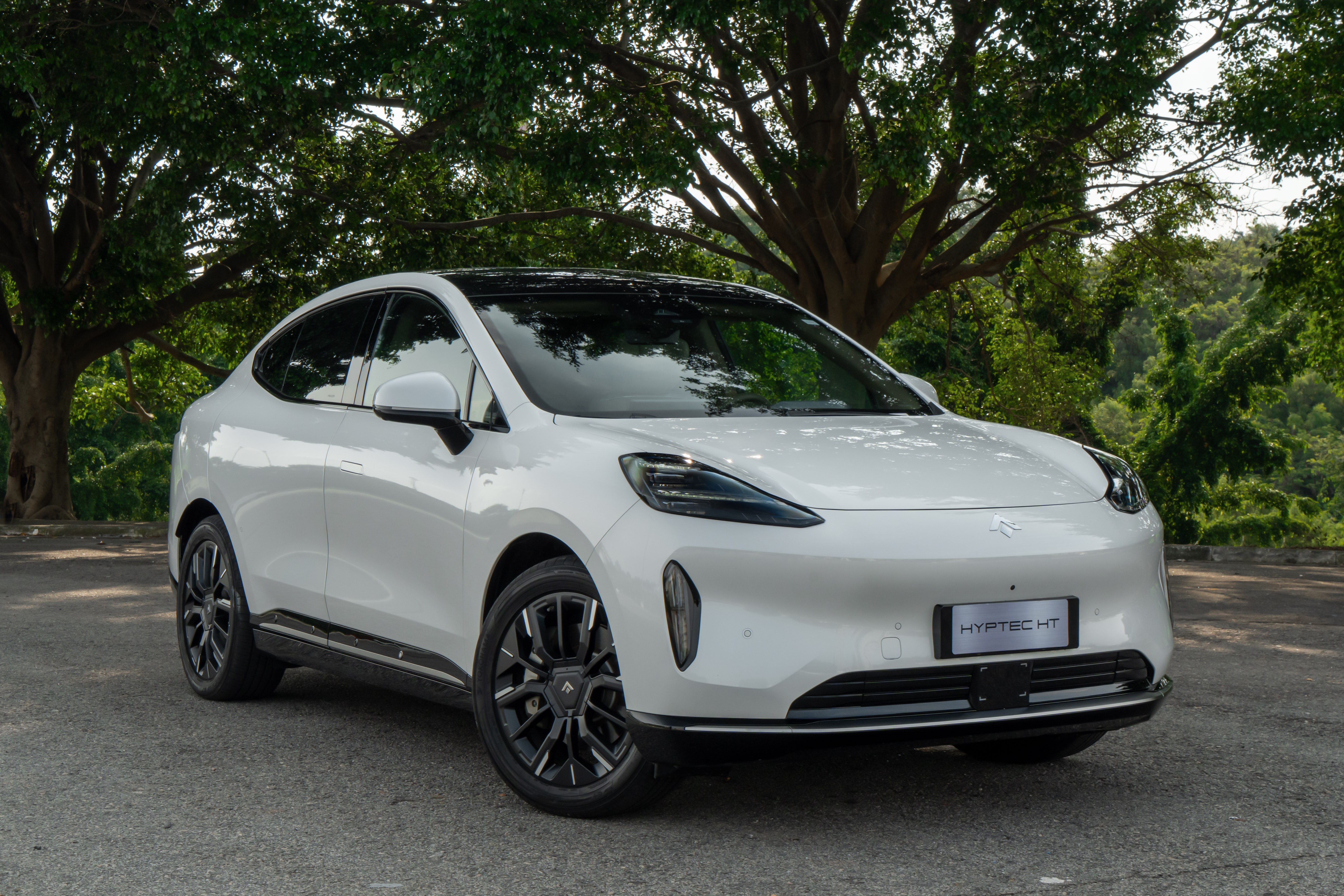 SUV elétrico GAC Hyptec HT chega ao Brasil com carregamento ultrarrápido e 340 cv de potência