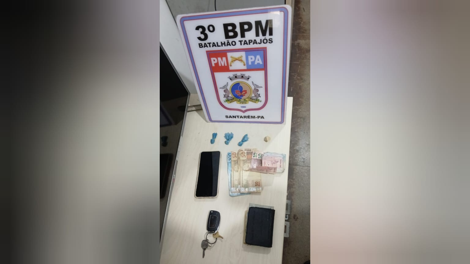 Suspeito de tráfico engole material entorpecente para tentar fugir de abordagem policial em Santarém