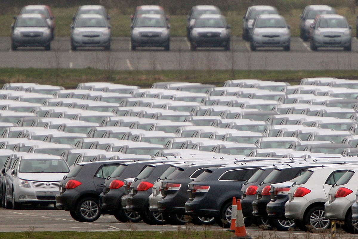 Na França, propagandas de carros deverão ter mensagens que incentivem outros meios de transporte