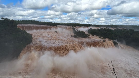 Cataratas do Iguaçu têm vazão mais de 10 vezes maior que a normal - Foto: (Leonel Alves/Parque Nacional do Iguaçu)
