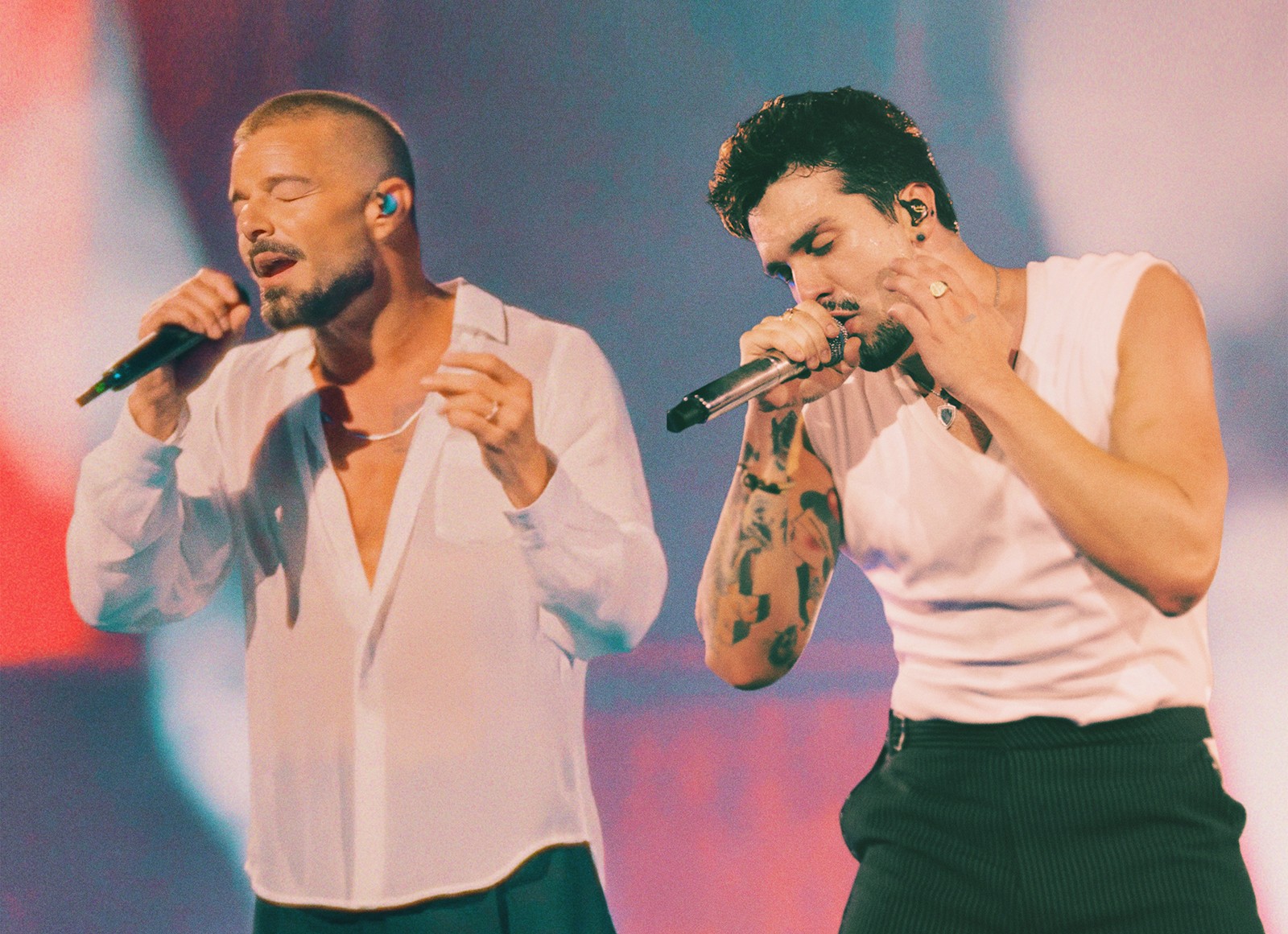 Luan Santana faz feat estranho com Ricky Martin em