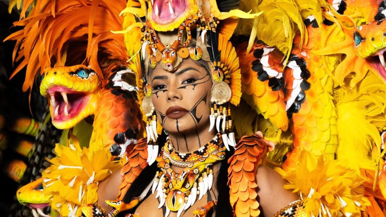 Marciele Albuquerque surge da 'Cobra Grande' na primeira noite do Festival de Parintins 2026