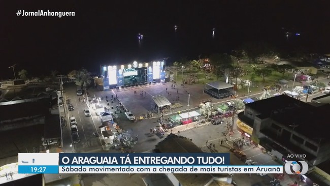 Sbado movimentado com a chegada de mais turistas em Aruan