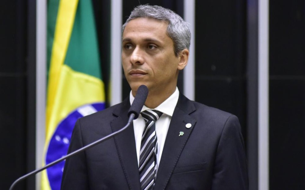 Gustavo Gayer declara patrimônio de R$ 908 mil em registro de candidatura ao Senado por Goiás