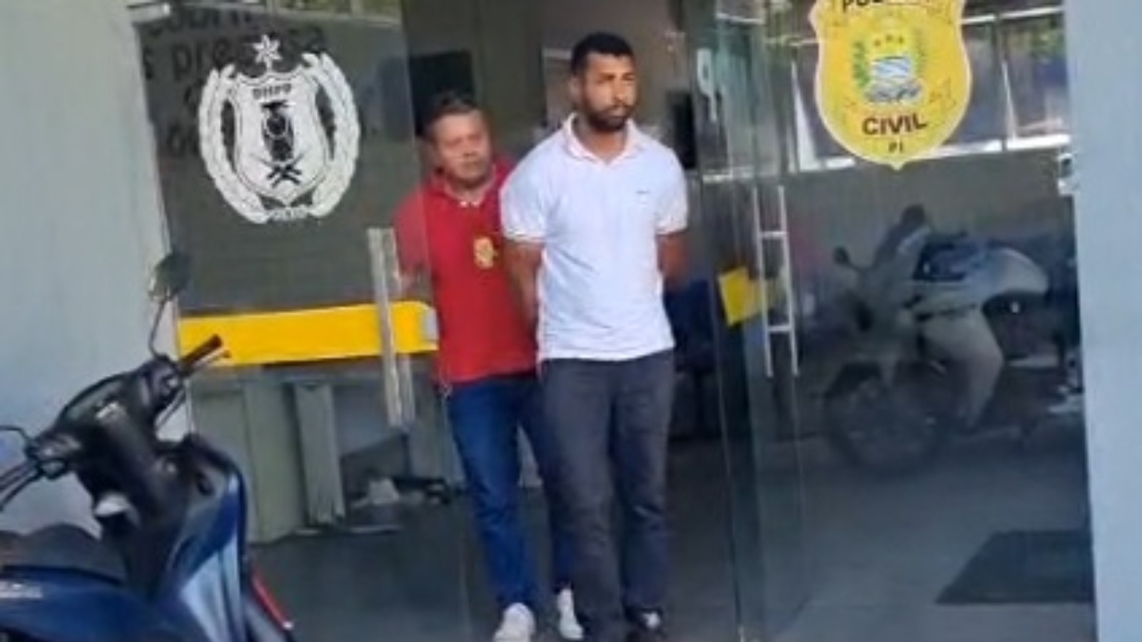 Homem é preso suspeito de matar jovem em matagal em Teresina; polícia busca outros envolvidos