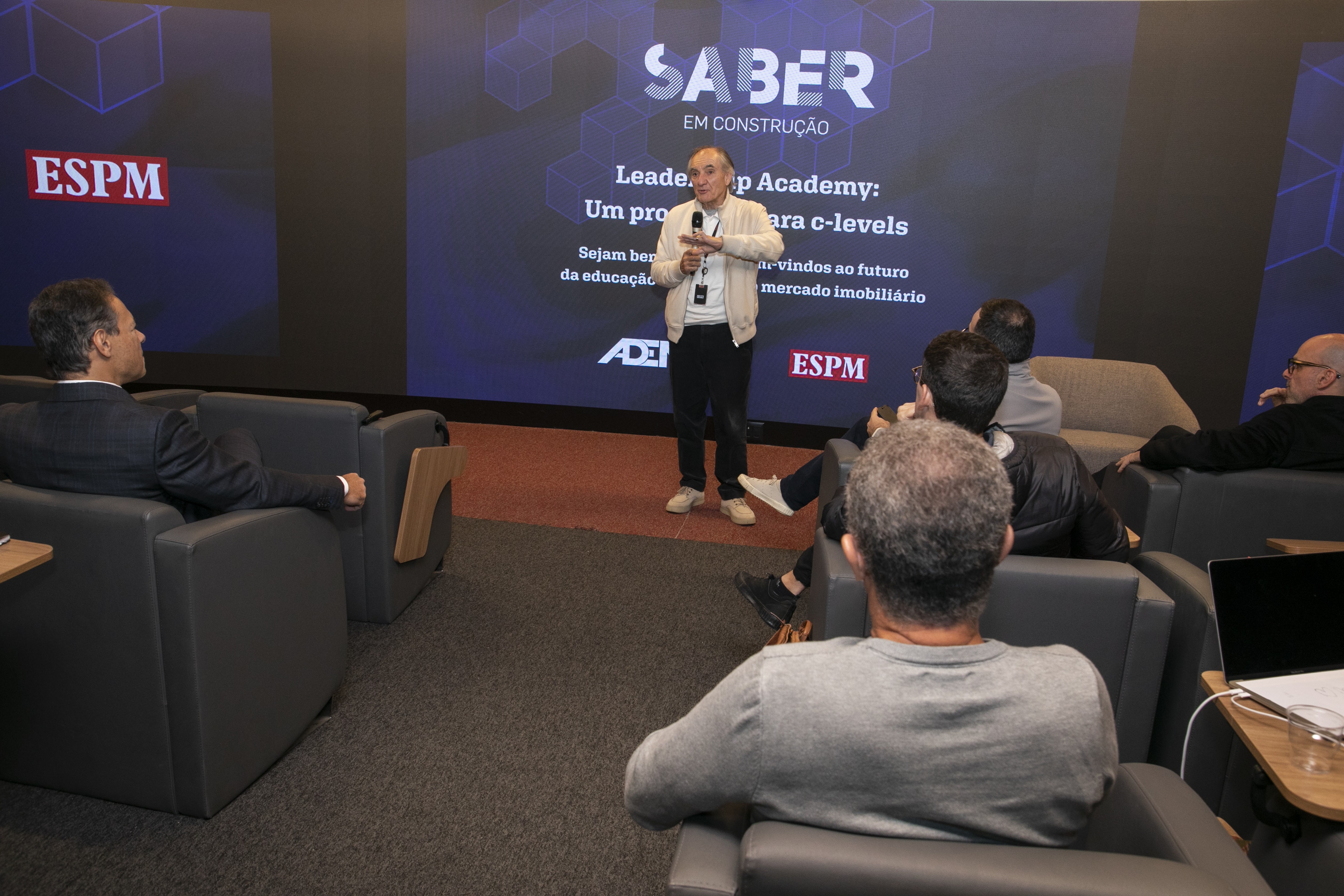 Inscrições abertas para capacitação em comunicação e liderança em Salvador
